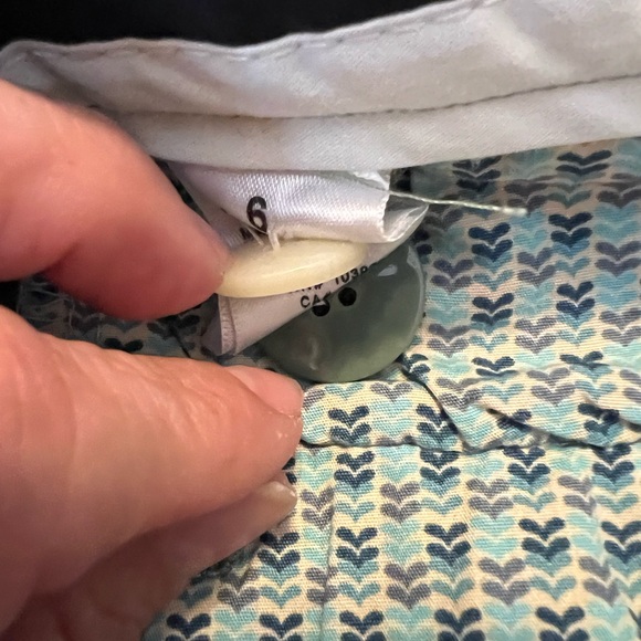 Old Navy Patterned Blue and Cream Fabric - Picture 7 of 8